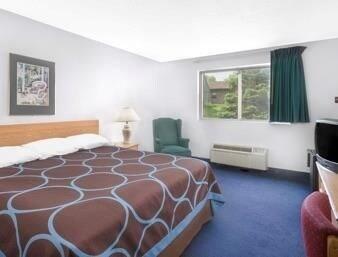 Super 8 By Wyndham Kingston Hotel Exterior foto