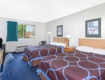 Super 8 By Wyndham Kingston Hotel Exterior foto